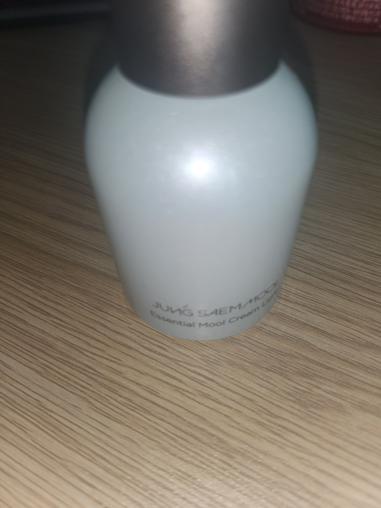 Real user review photo of Essential Mool Cream Light