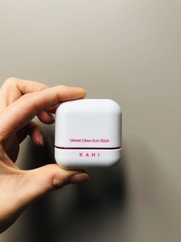 가히 (KAHI) 벨벳글로우 선스틱 [SPF50+/PA++++] review image