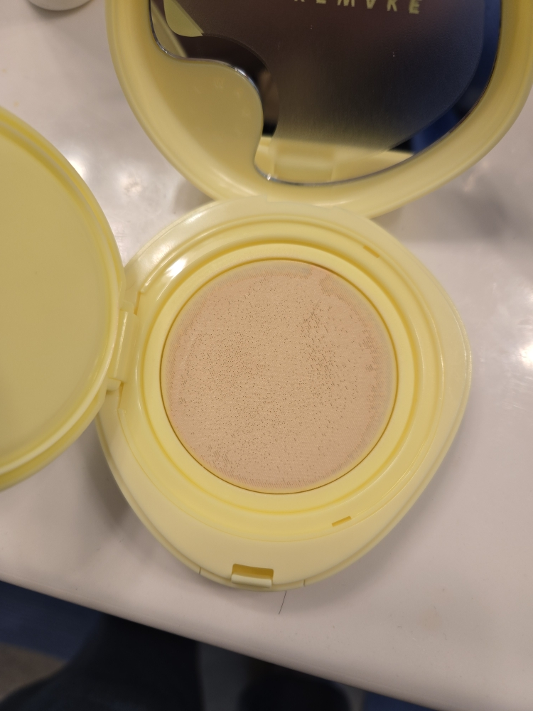 水润光泽气垫 [SPF50+/PA++++] [21 香草]的真实用户使用照片