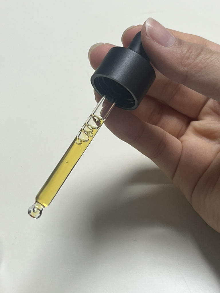 回归亮白提亮精华的真实用户使用照片