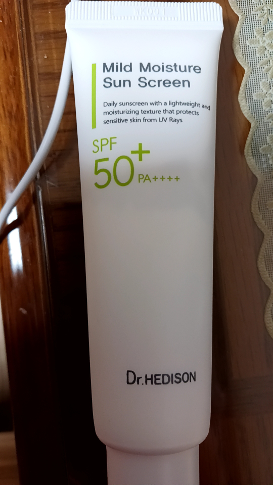 닥터헤디슨 (Dr.HEDISON) 마일드 수분 선크림 [SPF50+/PA++++] review image