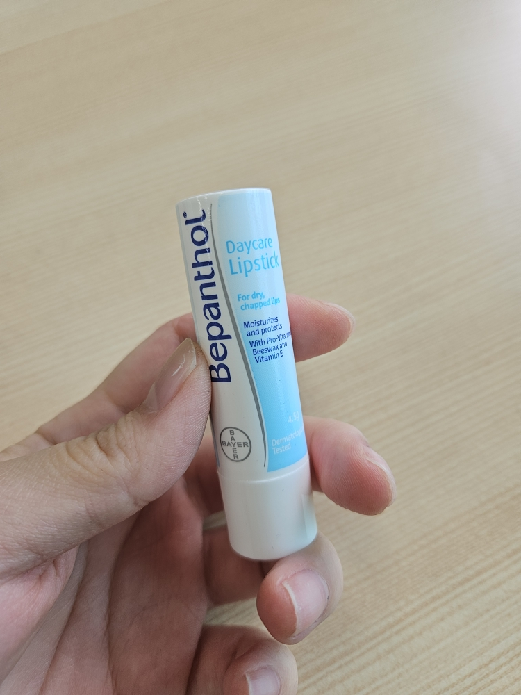 비판톨 (Bepanthol) 데이케어 립스틱 review image