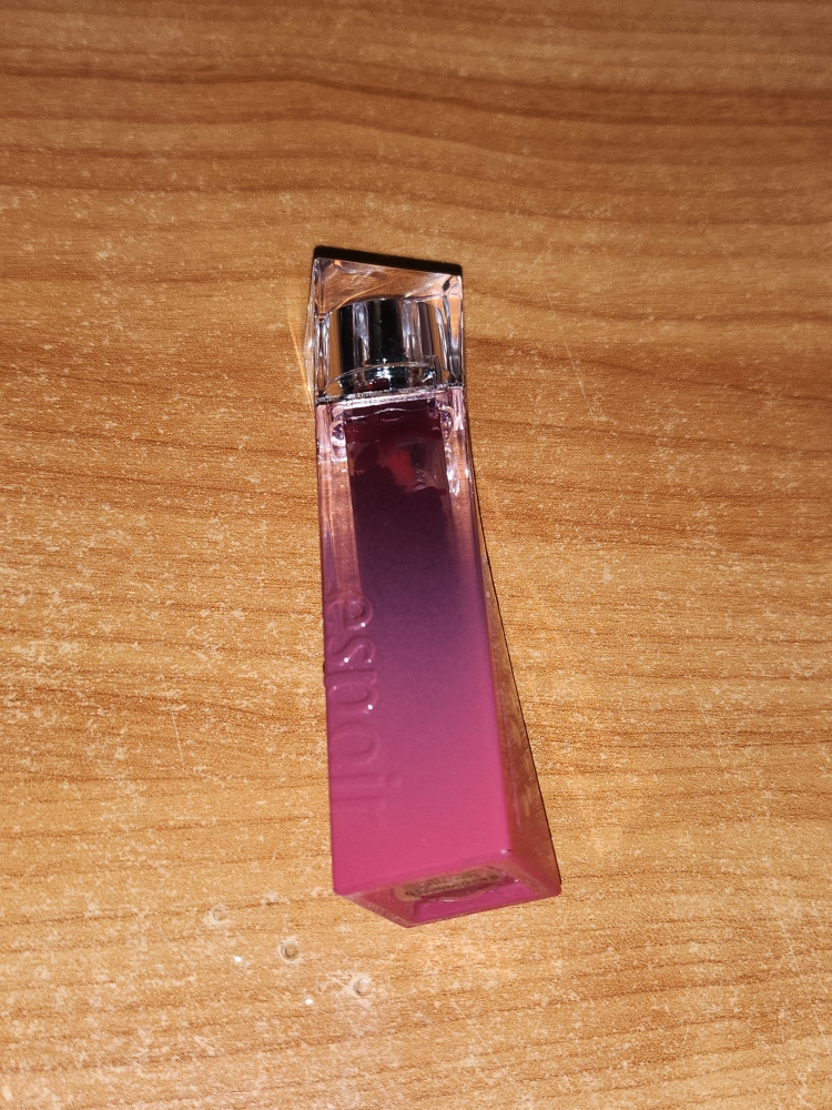 Couture 唇膏釉【4 号好时樱桃味的真实用户使用照片