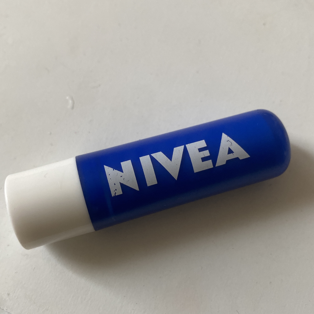 니베아 (NIVEA) 에센셜 케어 review image