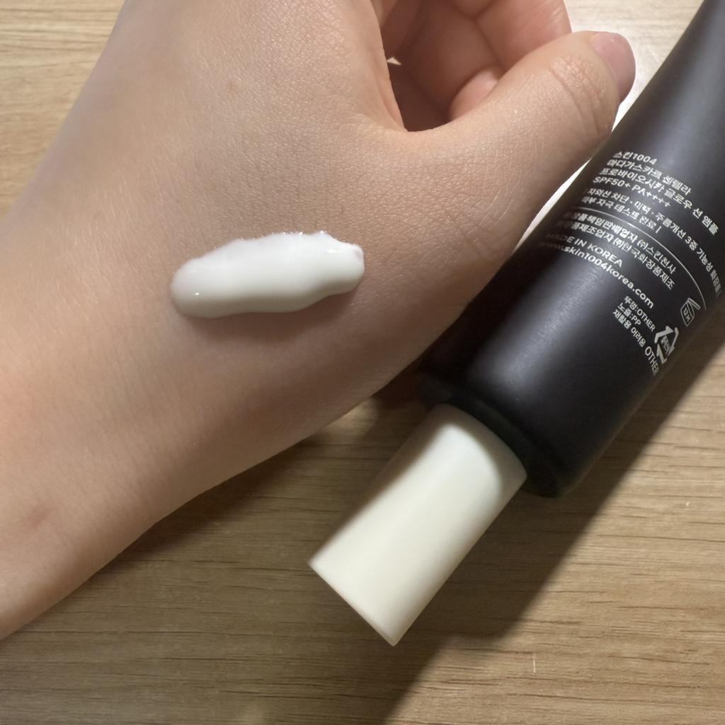 스킨1004 (SKIN1004) 마다가스카르 센텔라 프로바이오시카 글로우 선 앰플 [SPF50+/PA++++] review image