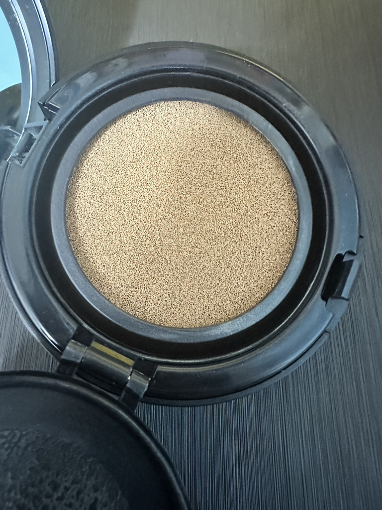 Real user review photo of Essential Skin Nuder Long Wear Cushion [SPF50+/PA+++] [Medium]