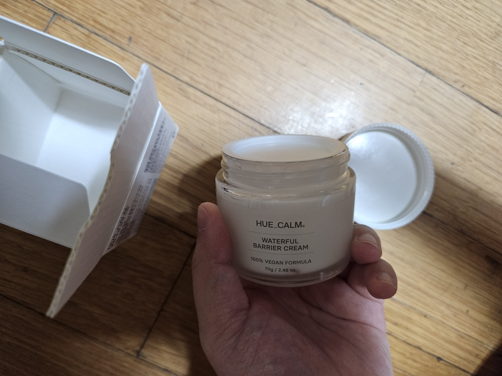 保湿霜的真实用户使用照片