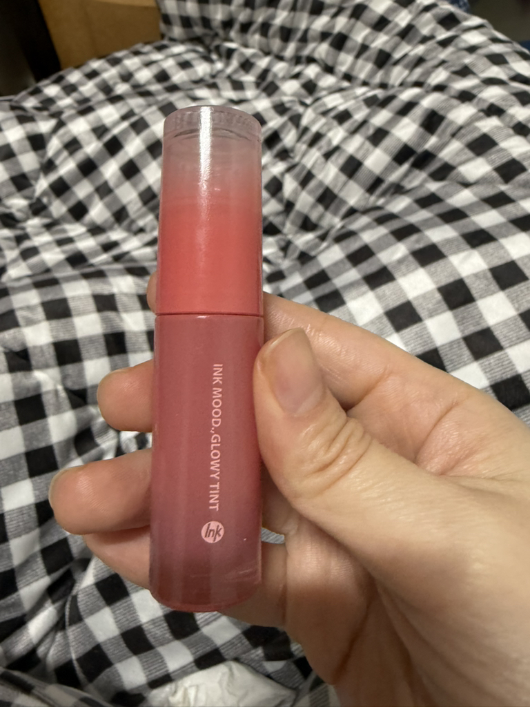 墨水心情发光唇彩[3号妈妈印玫瑰]的真实用户使用照片