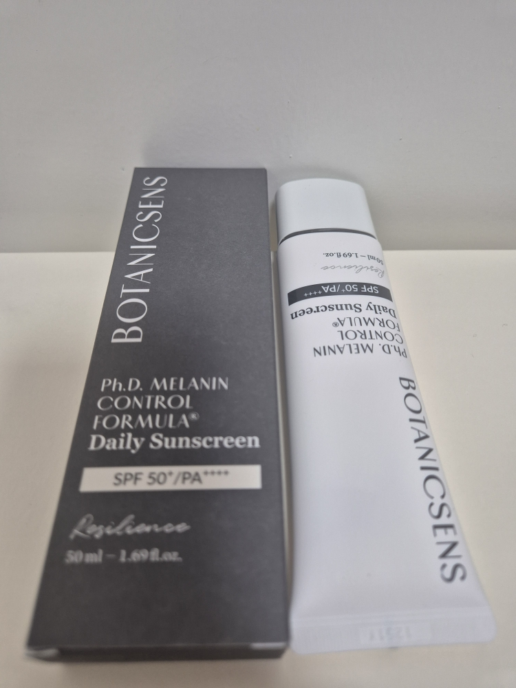보타닉센스 (Botanicsens) 멜라닌 선스크린 [SPF50+/PA++++] review image
