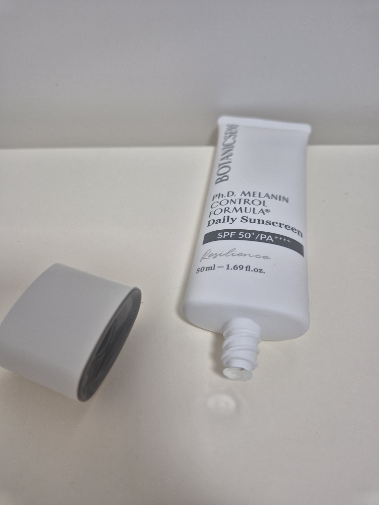 보타닉센스 (Botanicsens) 멜라닌 선스크린 [SPF50+/PA++++] review image