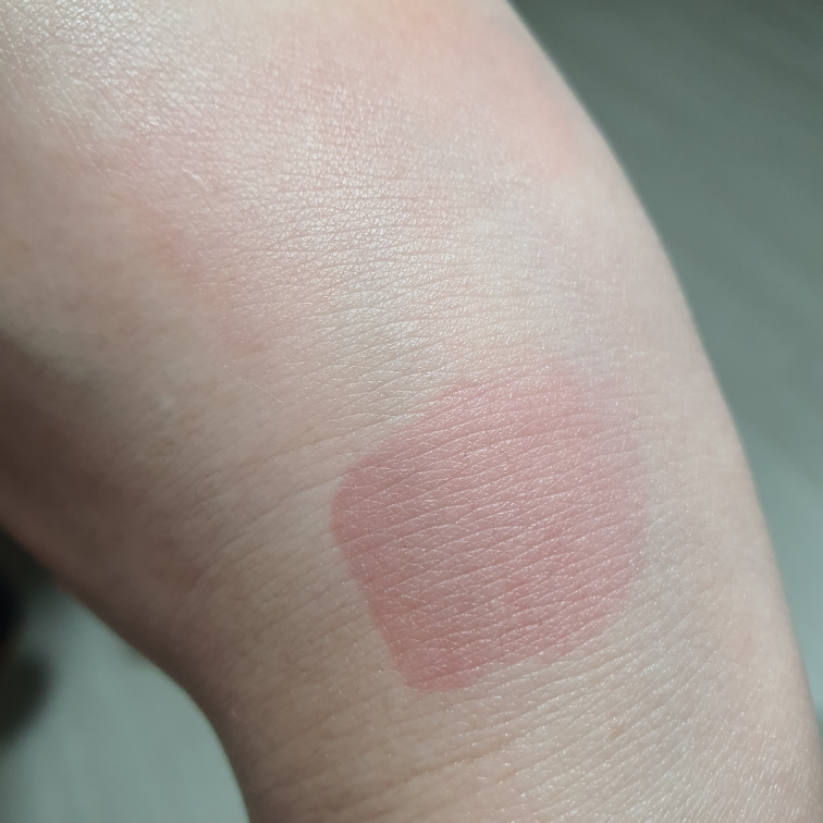 柔润唇彩 [04 胡萝卜]的真实用户使用照片