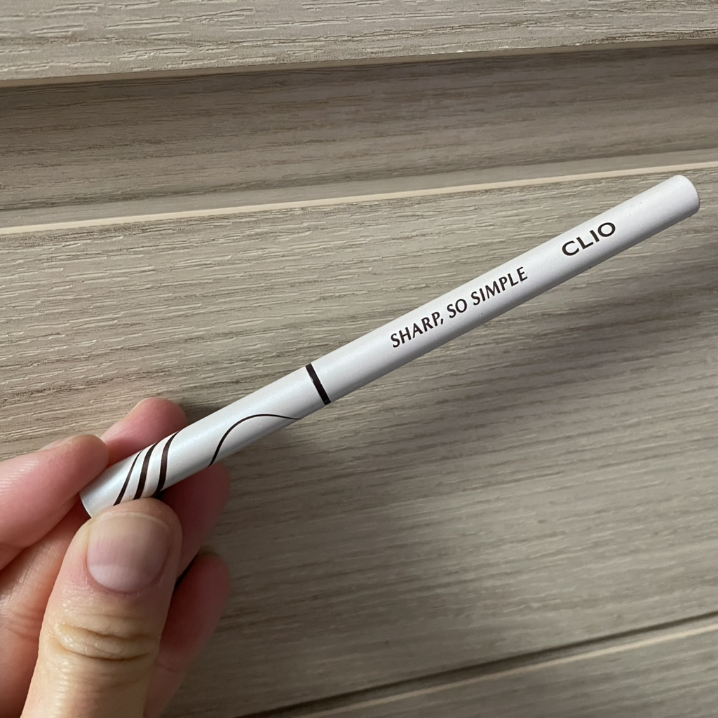 Real user review photo of Sharp So Simple Waterproof Pencil Liner [No. 2 Brown]