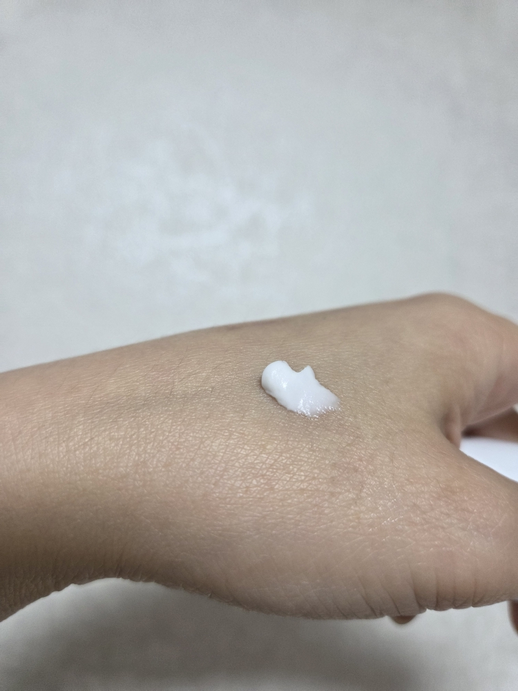 바니스뉴욕뷰티 (BARNEYSNEWYORKBEAUTY) 센티아쥬™ 핸드 크림 [미스터리포에브리데이] review image