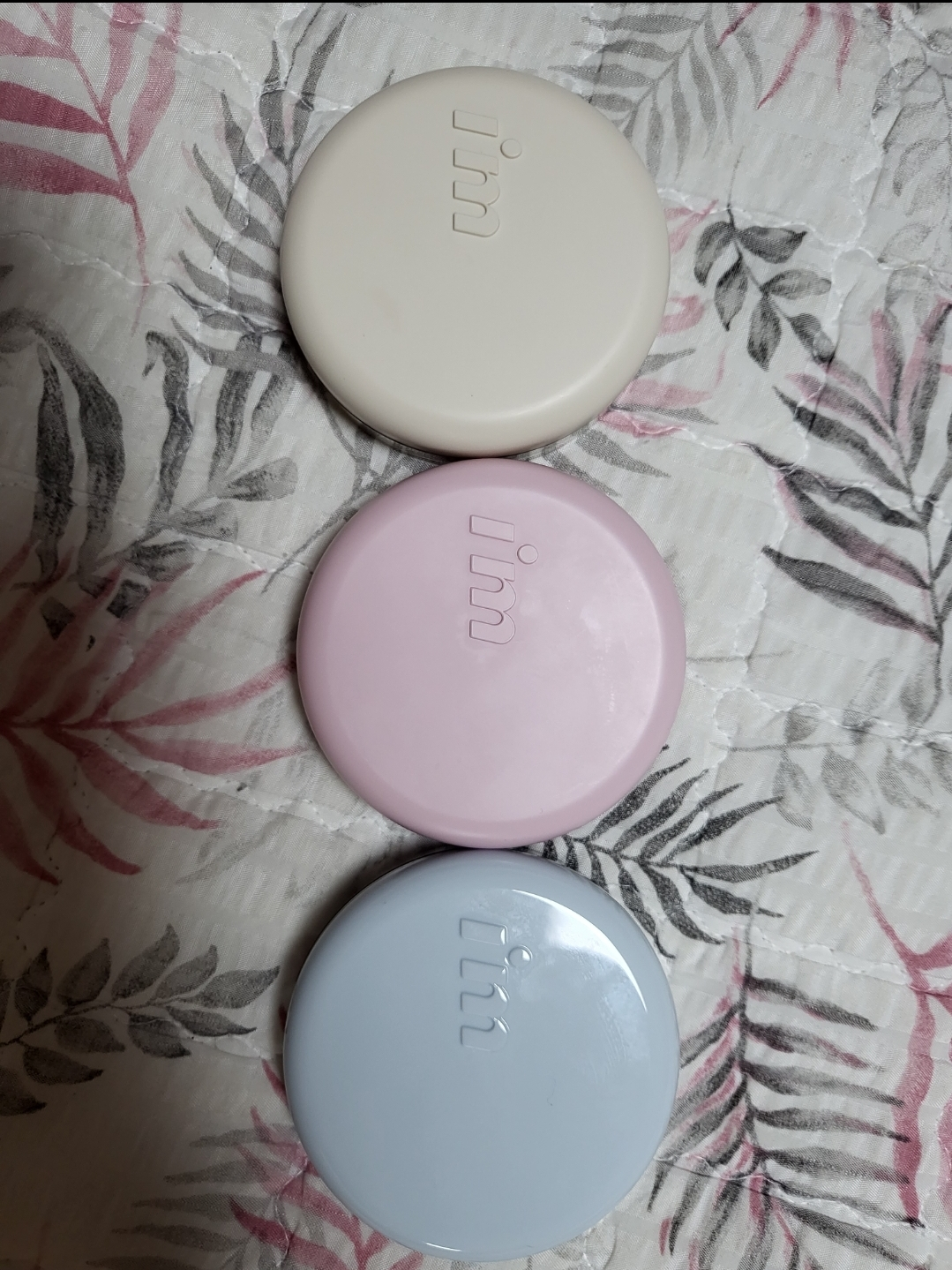 아임미미 (I'MMEME) 원더 커버 래스팅 쿠션 [SPF50+/PA++++] [01 아이보리] review image
