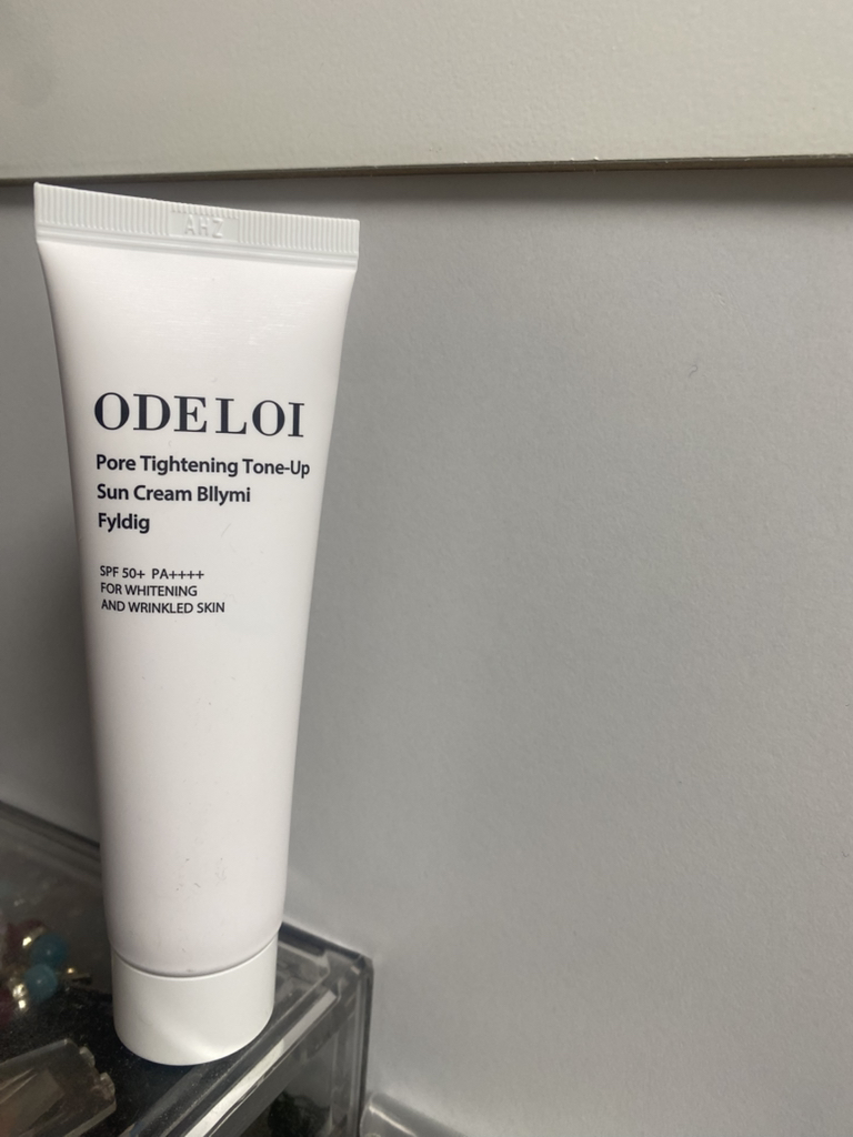 오드로이 (ODELOI) 모공축소 톤업 선크림 블리미 필리디 [SPF50+/PA++++] review image