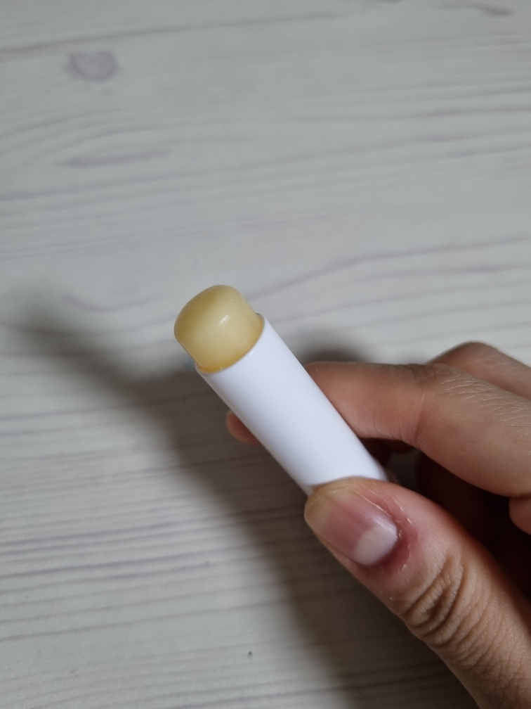 니베아 (NIVEA) 립케어 딥 모이스처 [무향] review image