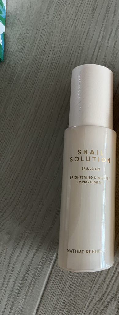 네이처리퍼블릭 (NATUREREPUBLIC) 스네일 솔루션 에멀전 review image