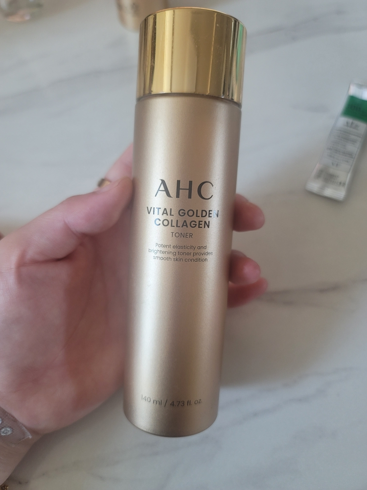 AHC (에이에이치씨) 바이탈 골든 콜라겐 토너 review image