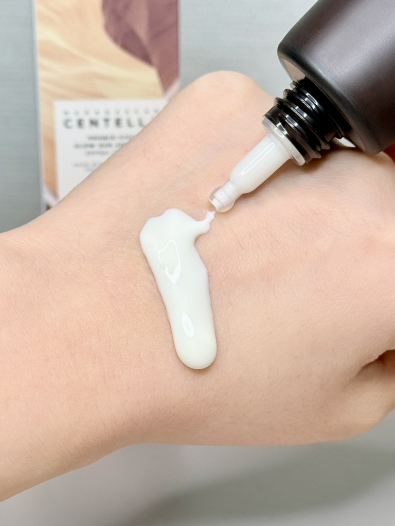 스킨1004 (SKIN1004) 마다가스카르 센텔라 프로바이오시카 글로우 선 앰플 [SPF50+/PA++++] review image