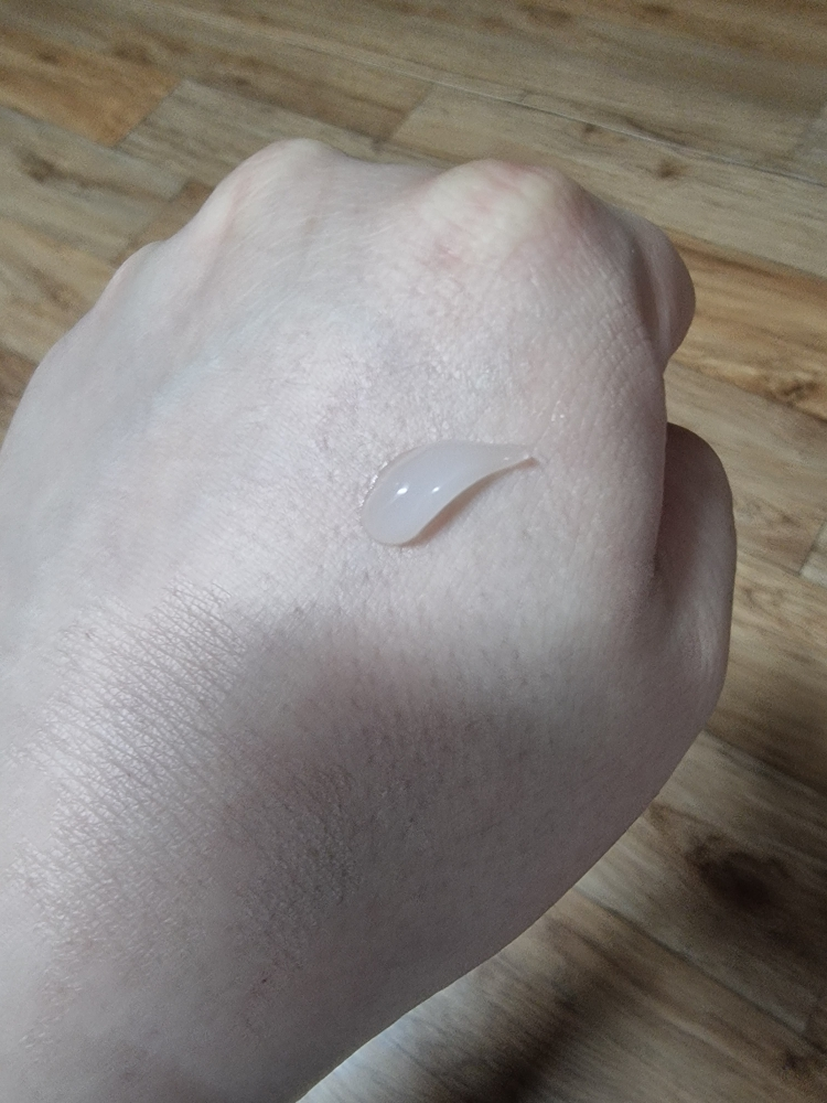 Real user review photo of Dermo essential MOISTURE-RX RECHARGING