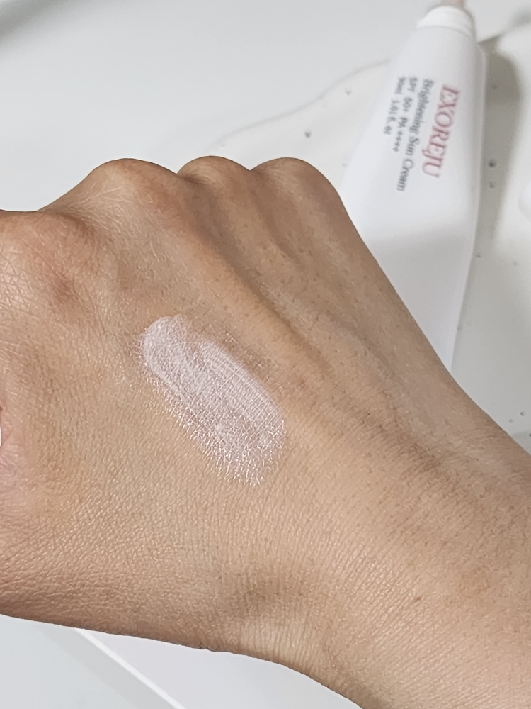 엑소리쥬 (EXOREJU) 톤업 선크림 [SPF50+/PA++++] review image