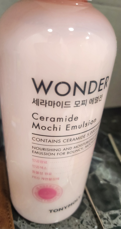 토니모리 (TONYMOLY) 원더 세라마이드 모찌 에멀전 review image