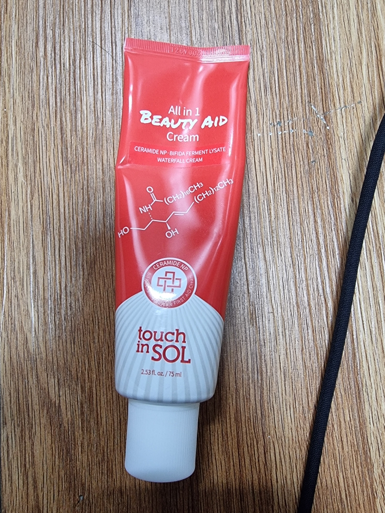 터치인솔 (TouchinSol) 올인원 뷰티에이드 크림 review image