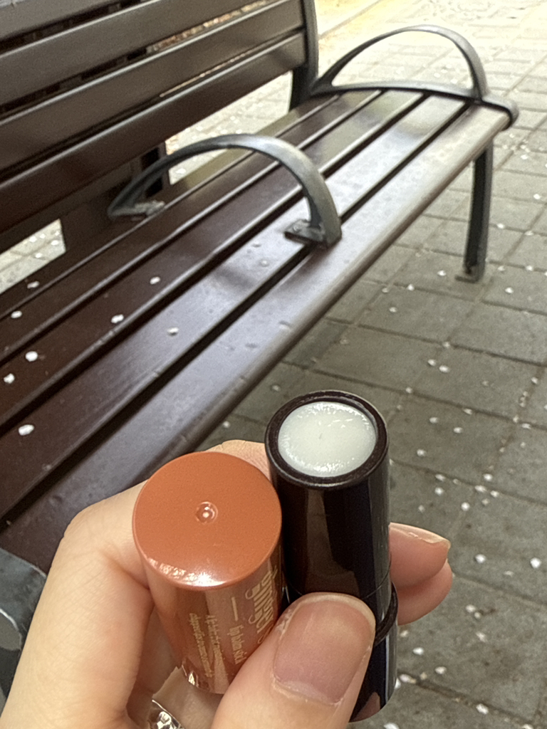 Ảnh đánh giá thực tế của người dùng về Ginger Sugar Lip Balm Stick