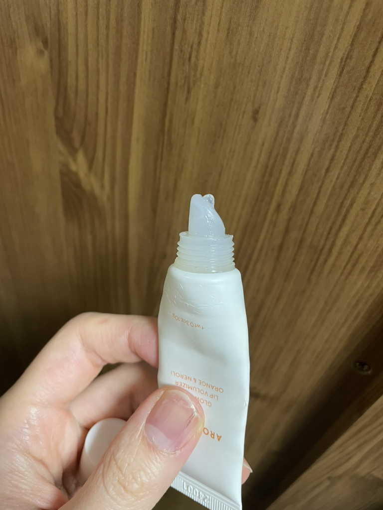 AROMATICA Glow Vita Lip Volumizer Orange & Neroli review image