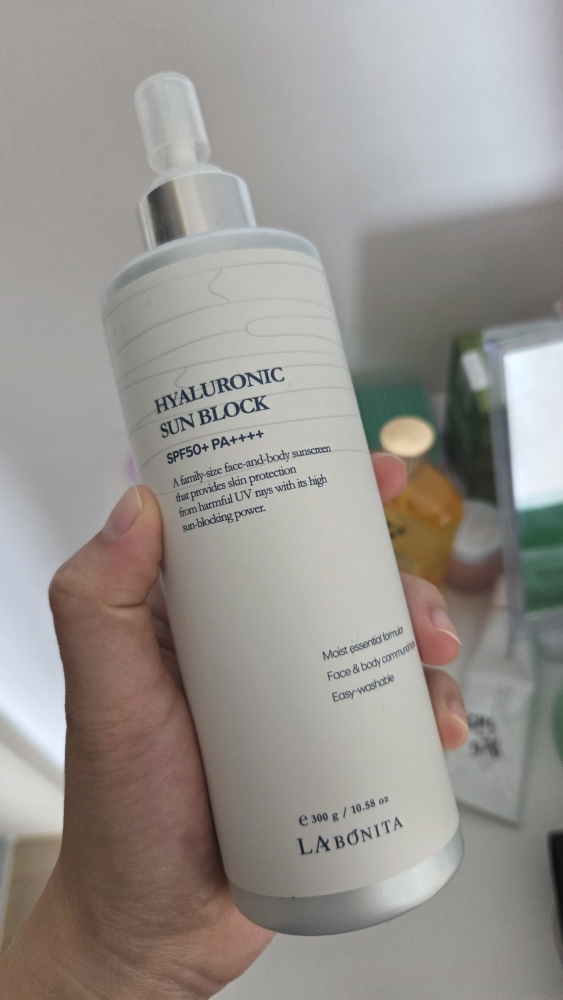 라보니따 (LABONITA) 히알루로닉 선블록 [SPF50+/PA++++] review image