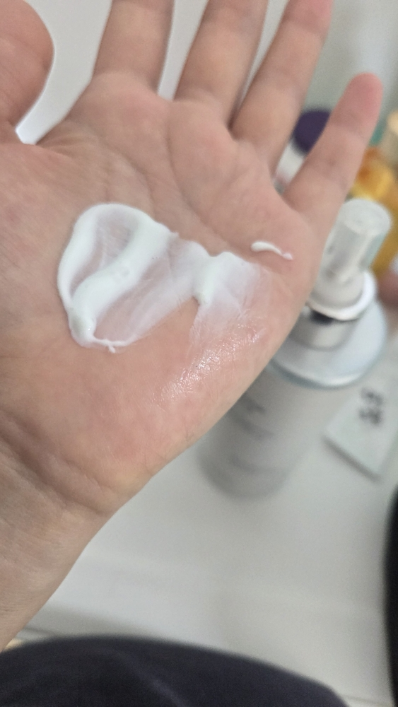 라보니따 (LABONITA) 히알루로닉 선블록 [SPF50+/PA++++] review image