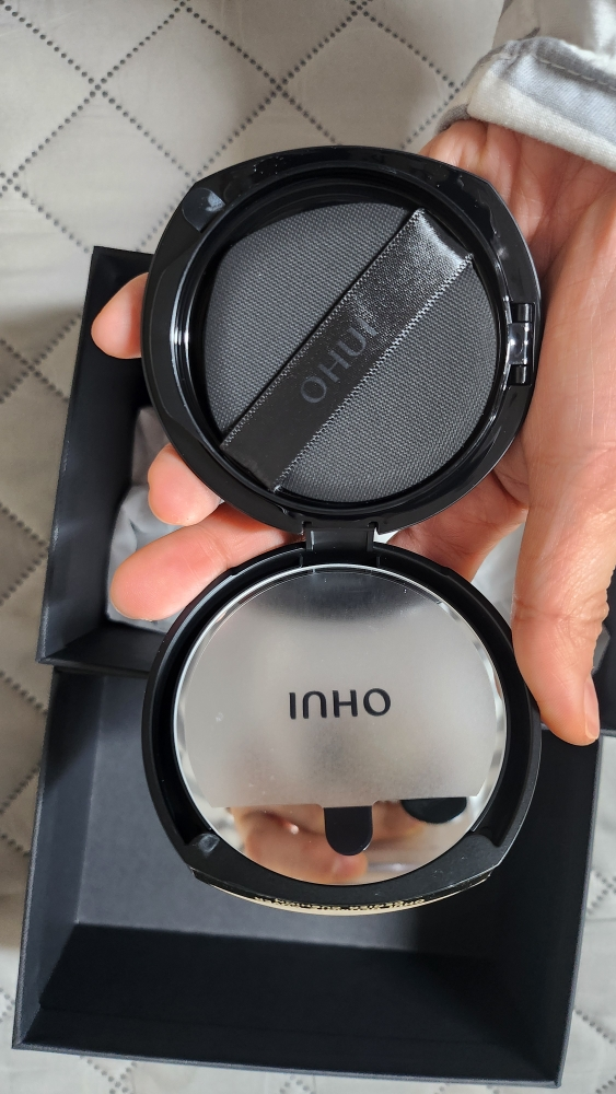 오휘 (OHUI) 얼티밋커버 데니어 쿠션 [SPF50+/PA+++] [70D 21.5호] review image