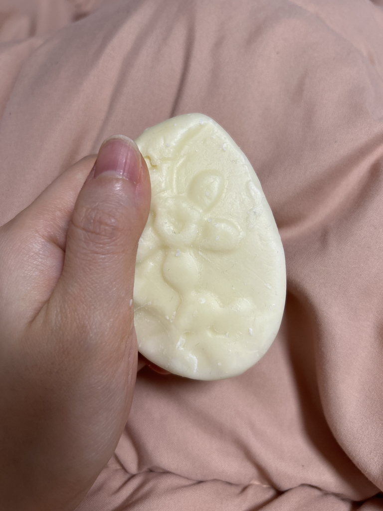 LUSH Massage Bar [Each Peach] review image