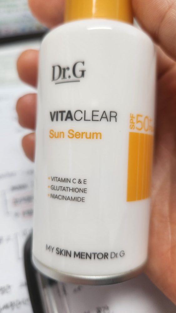 Real user review photo of VITA CLEAR Sun Serum [SPF50+/PA++++]