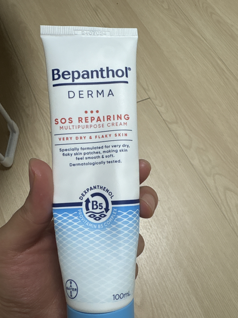 Bepanthol 皮肤 SOS 修复多功能面霜 common.review image