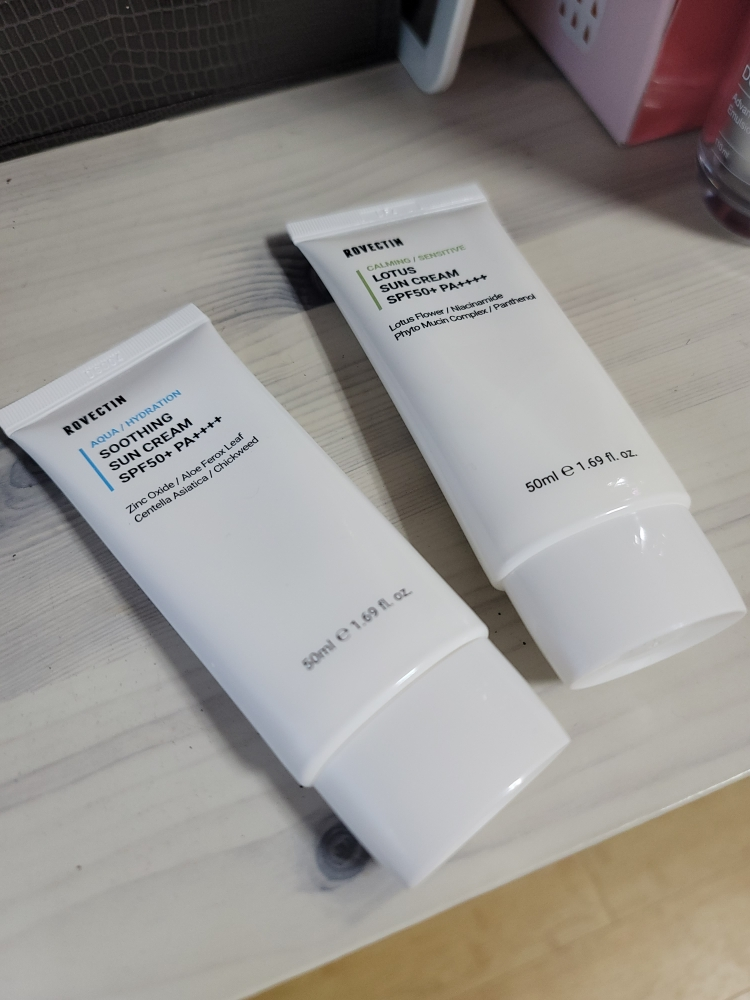 로벡틴 (ROVECTIN) 아쿠아 수딩 선크림 [SPF50+/PA++++] review image