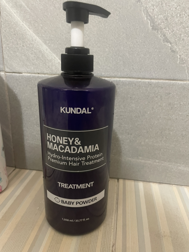 KUNDAL Honey & Macadamia Protein Hair Treatment Baby Powder [Baby Powder] review image