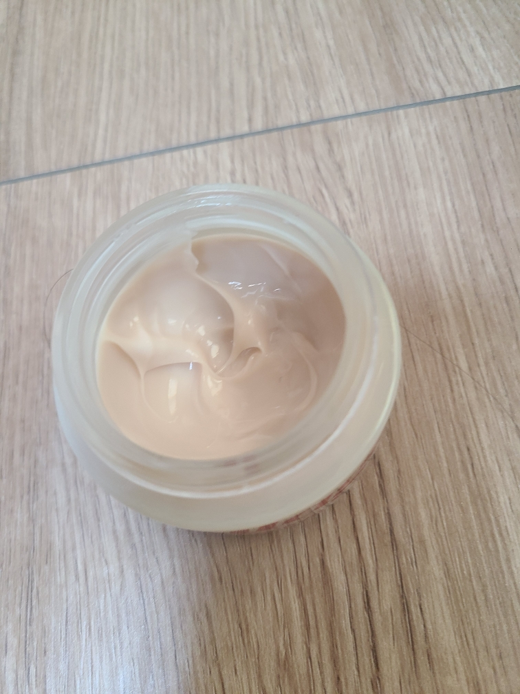 마녀공장 (manyo) V콜라겐 하트핏 크림 review image