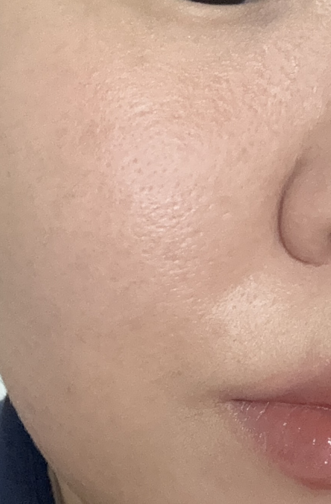 玫珂菲 HD 肤质粉底液 [1R02] common.review image