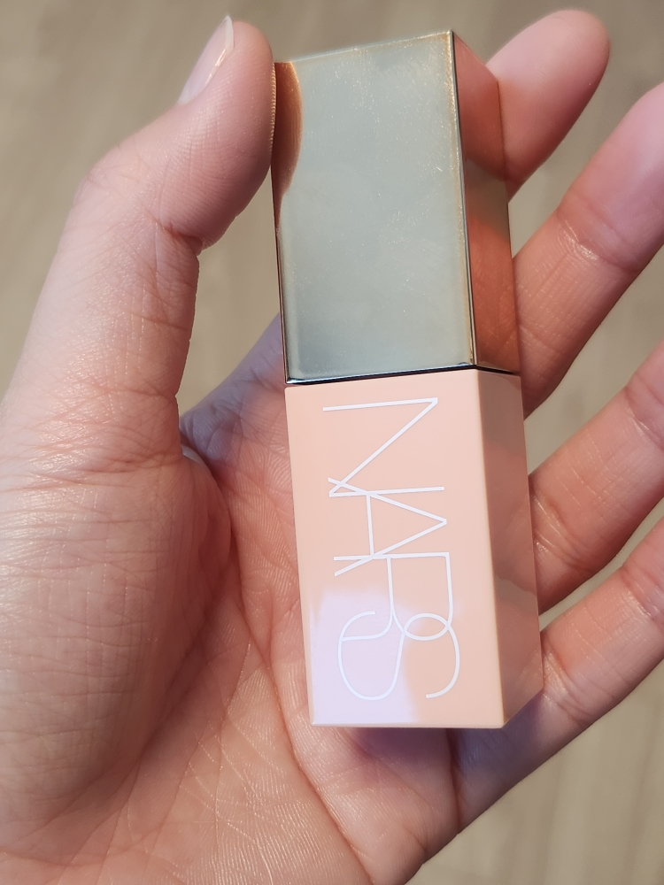 나스 (NARS) 에프터 글로우 리퀴드 블러쉬 [비헤이브] review image