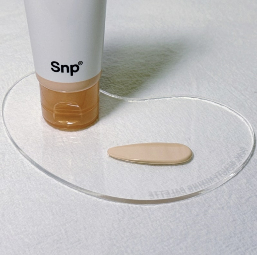 Snp (에스엔피) 글루타치온 나이아신아마이드 UV 필터 토닝 선 크림 [SPF50+/PA++++] review image