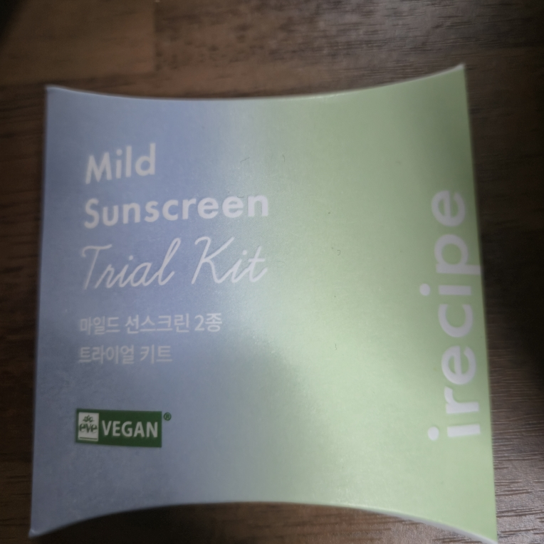 温和舒缓修护美白防晒霜 [SPF50+/PA++++]的真实用户使用照片