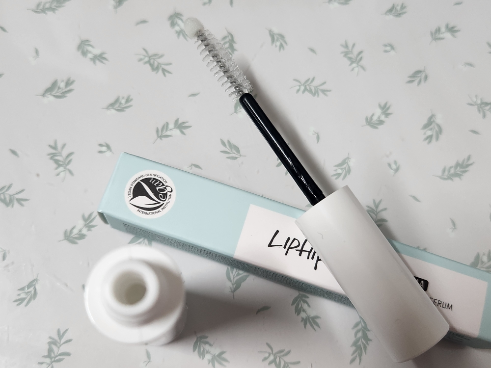 립힙 (LIPHIP) 더마 롱액티브 아이래쉬 세럼 review image