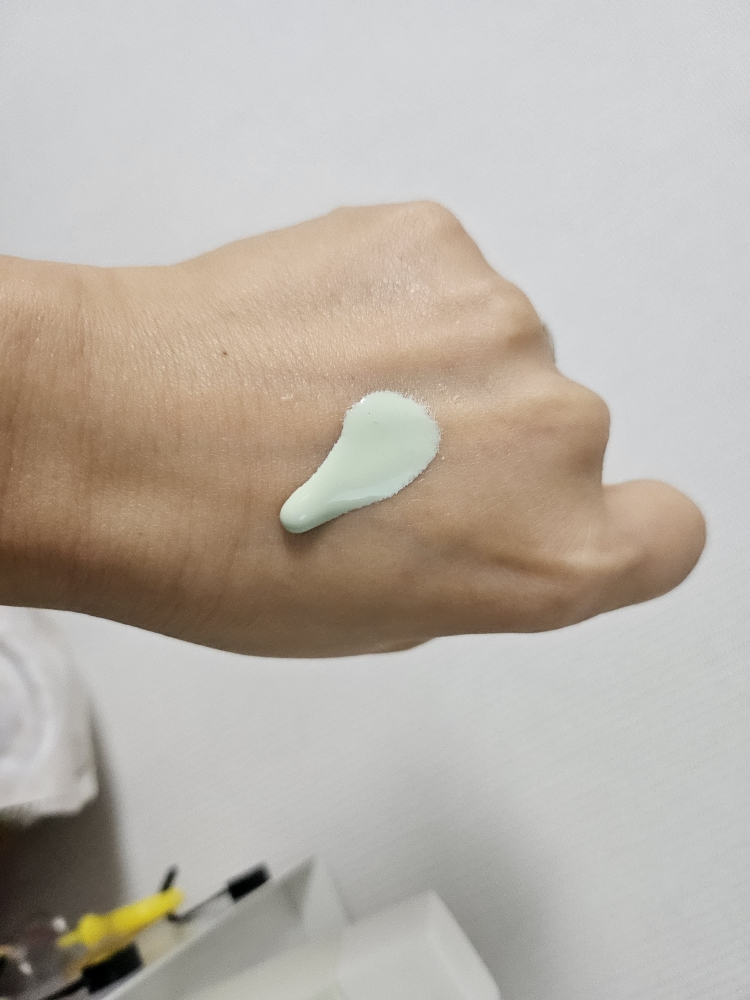 NAMING. Dewy Water Skin Tint [SPF32/PA+++] [Mint] review image