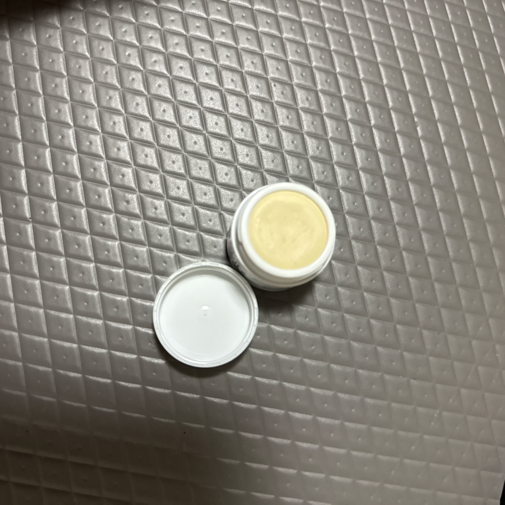 마루빌츠 (MALUWILZ) 케머플라지 워터프루프 크림 컨실러 [1호 밝은베이지] review image