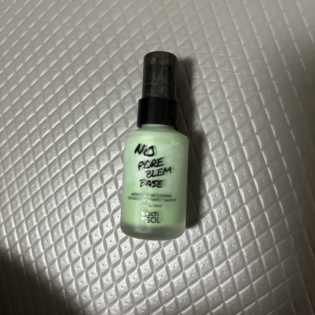 터치인솔 (TouchinSol) 노포어블럼 레드니스 메이크업 베이스 review image