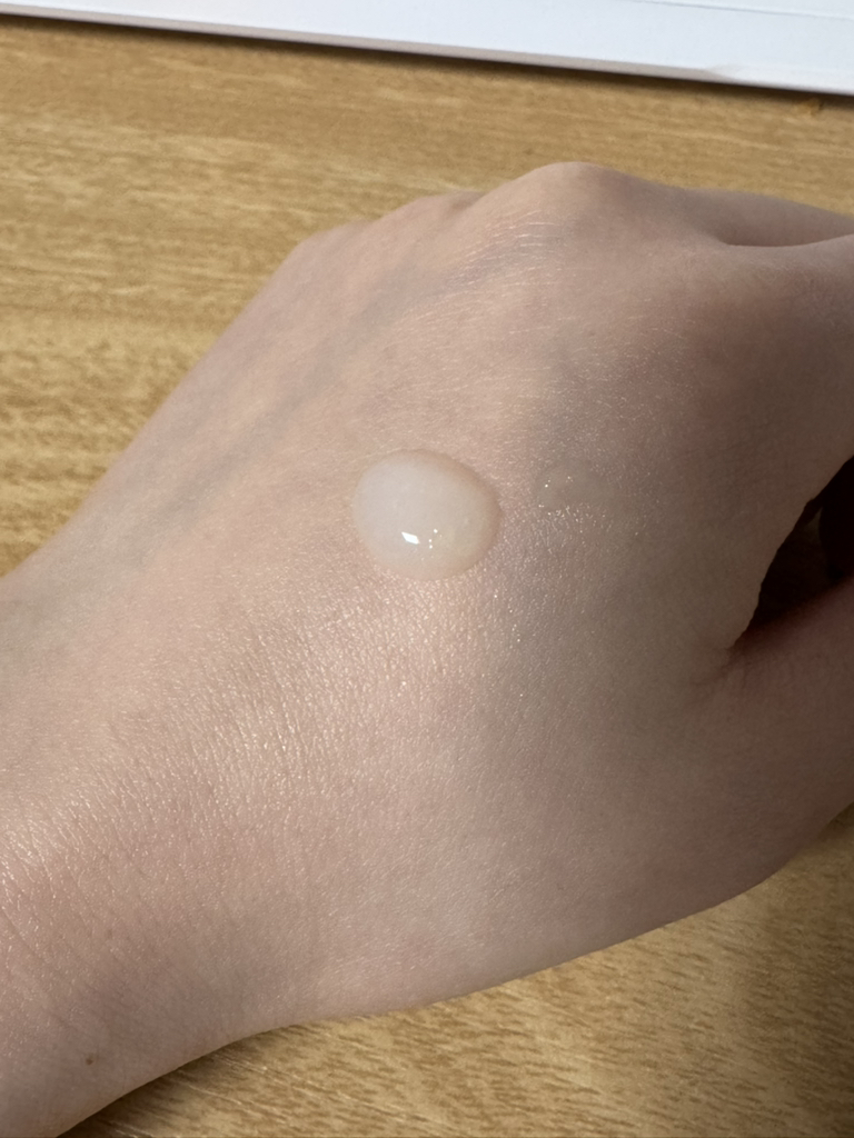 Real user review photo of VITA CLEAR Sun Serum [SPF50+/PA++++]