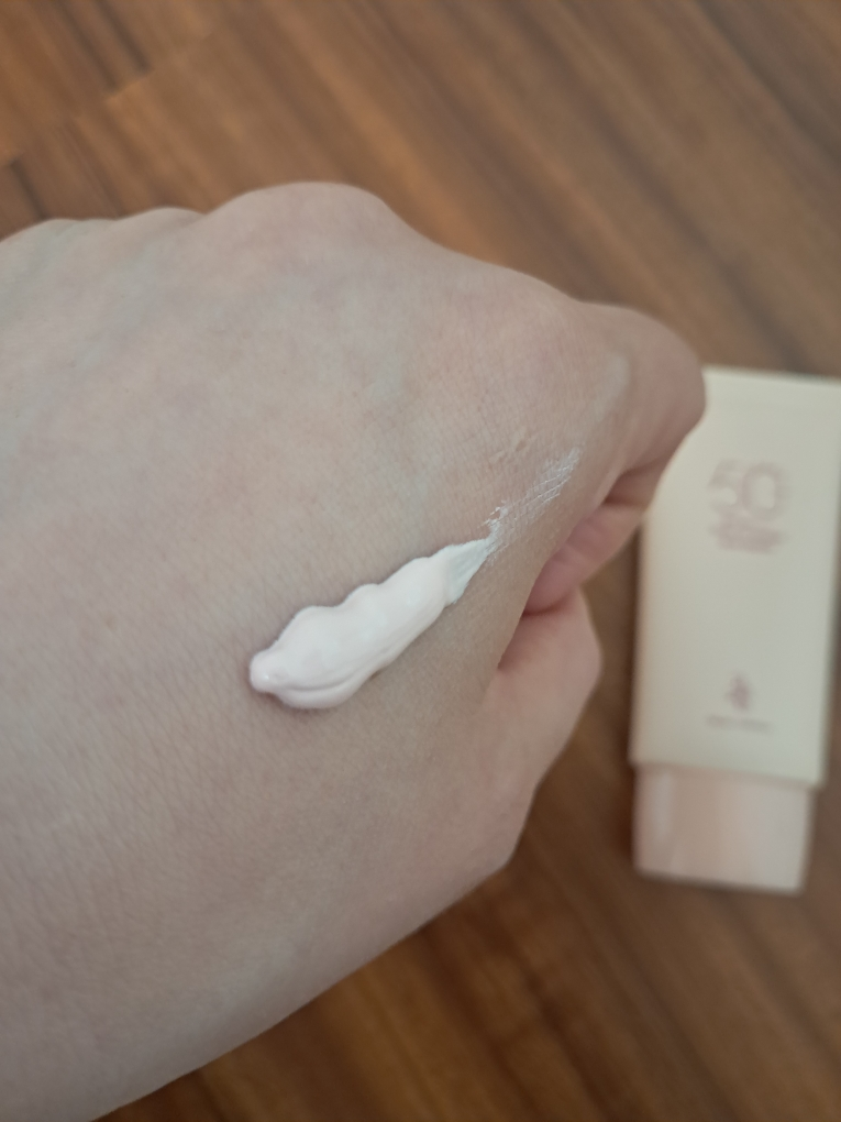 아유아유 (auau) 톤업드림 선크림 [SPF50+/PA++++] review image