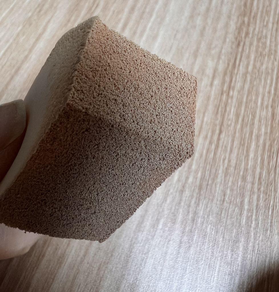이자녹스 (ISAKNOX) 셀리뉴 컨실링 쿠션 [SPF50+/PA+++] [23호 내추럴베이지] review image