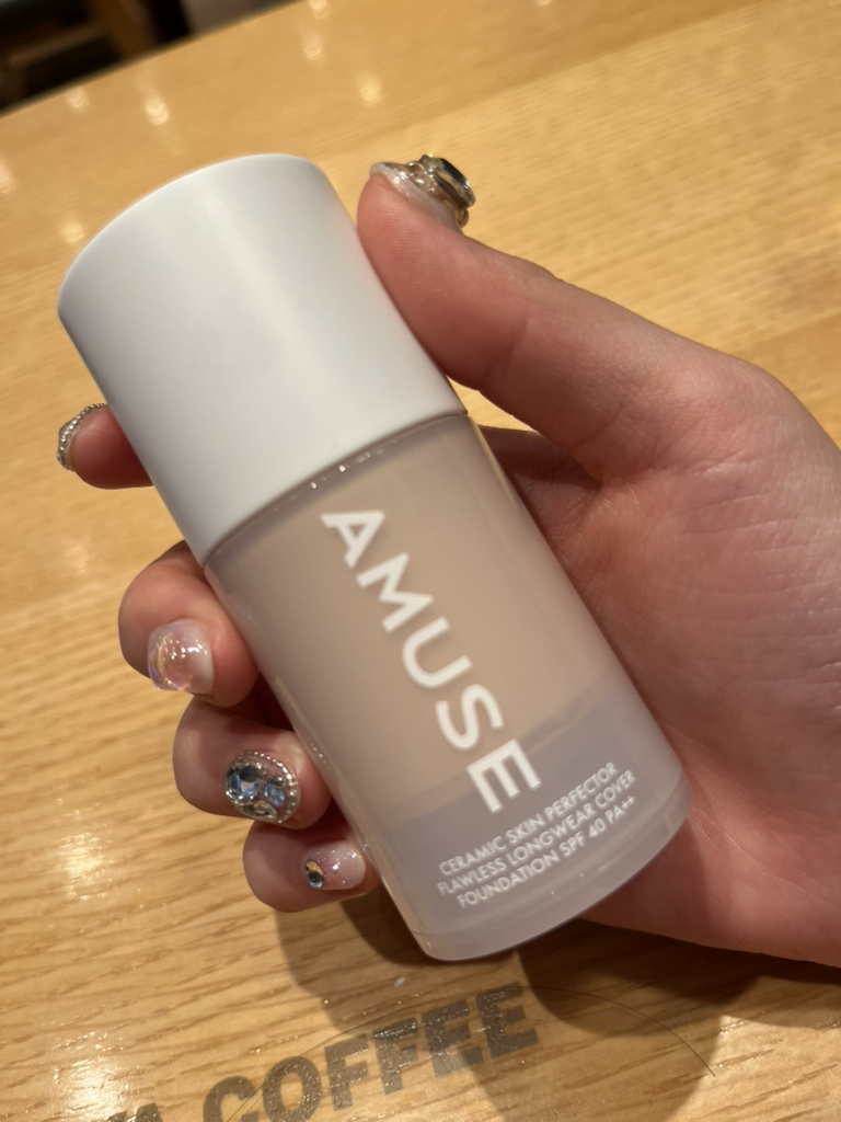 어뮤즈 (AMUSE) 세라믹 스킨 퍼펙터 파운데이션 [SPF40/PA++][01 포슬린] review image